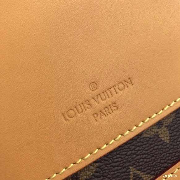 LOUIS CHALK VUITTON BAG 0317